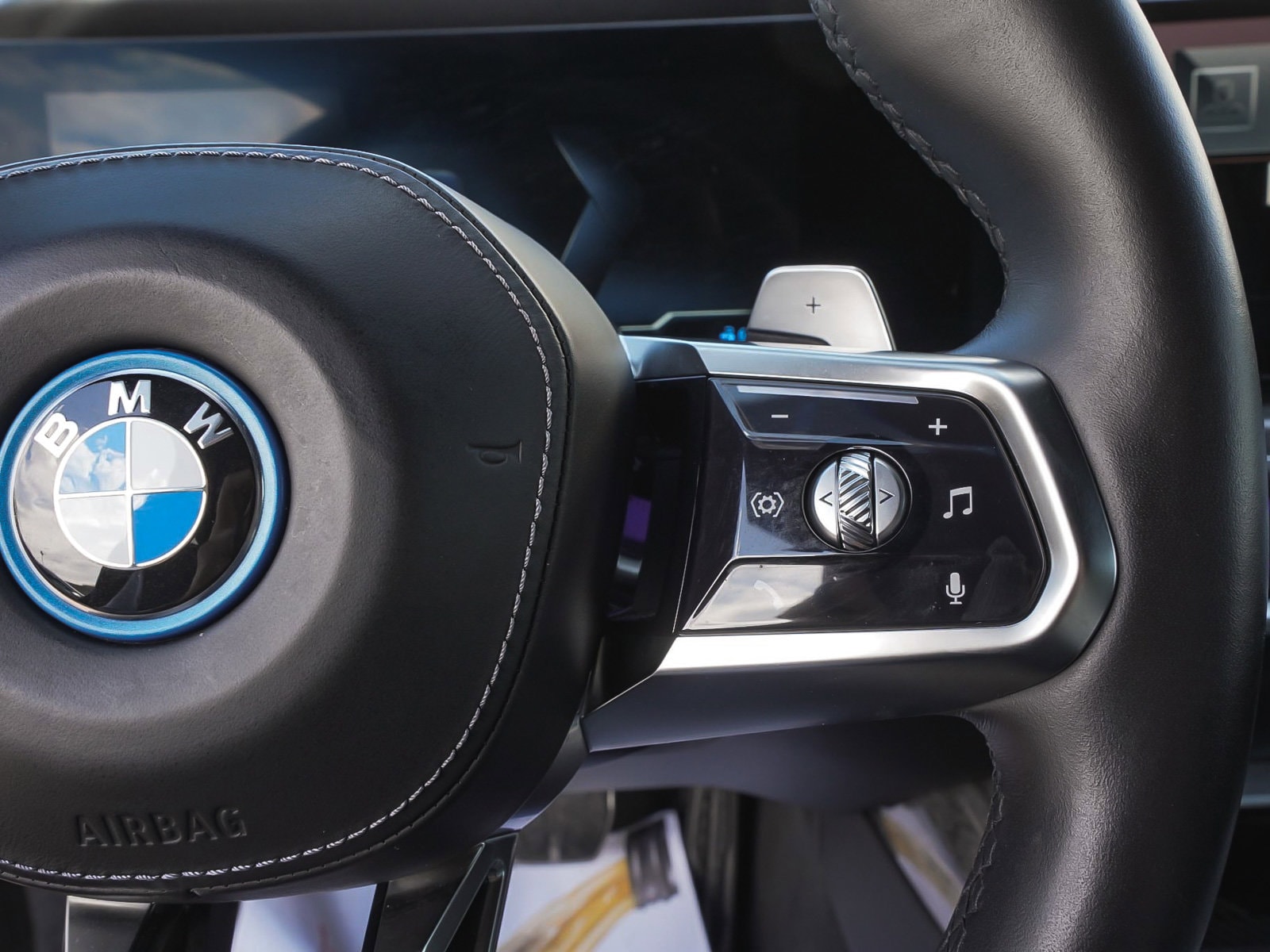 2024 BMW 7 Series 750e - Photo 20