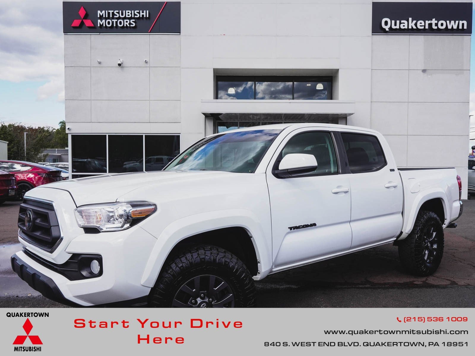 2022 Toyota Tacoma SR5's photo