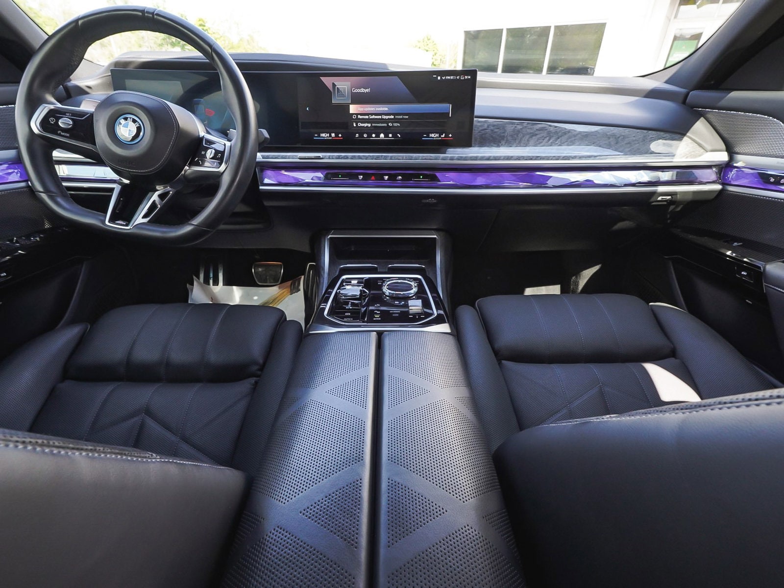 2024 BMW 7 Series 750e - Photo 36