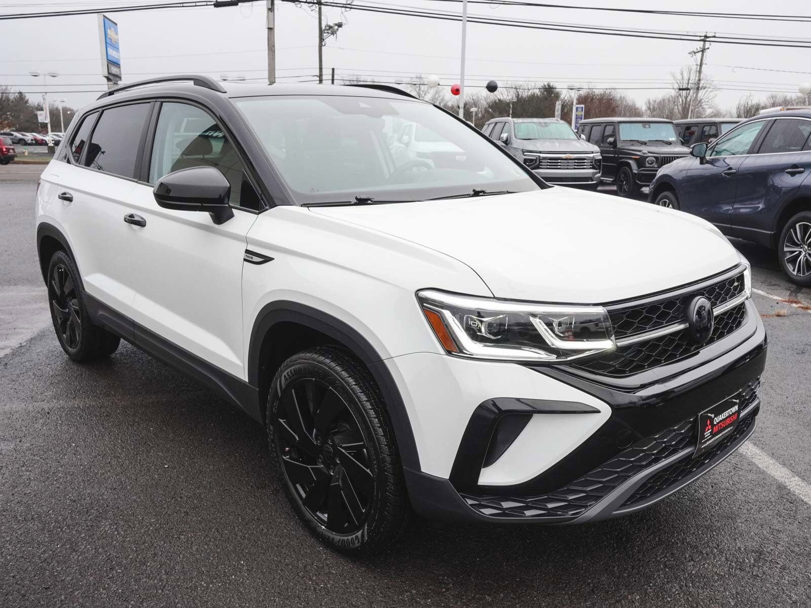 2024 Volkswagen Taos SE photo 3