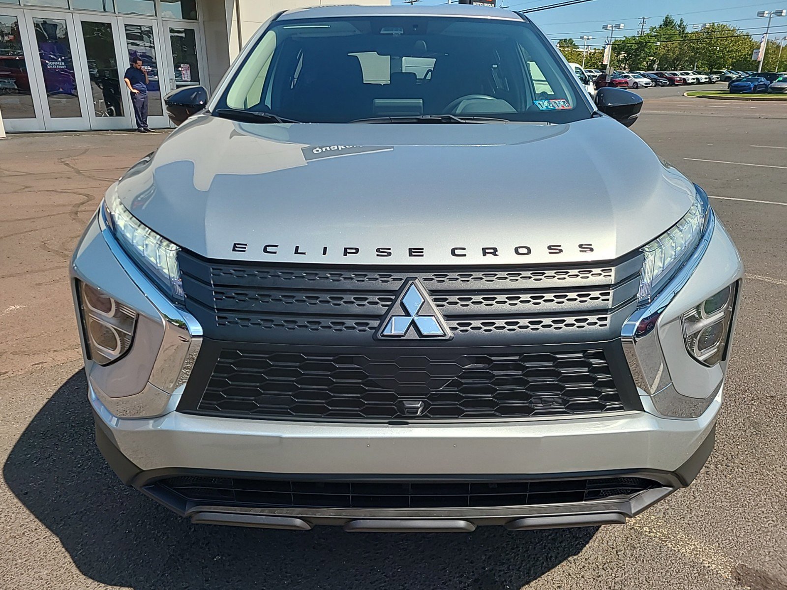 2024 Mitsubishi Eclipse Cross LE photo 2