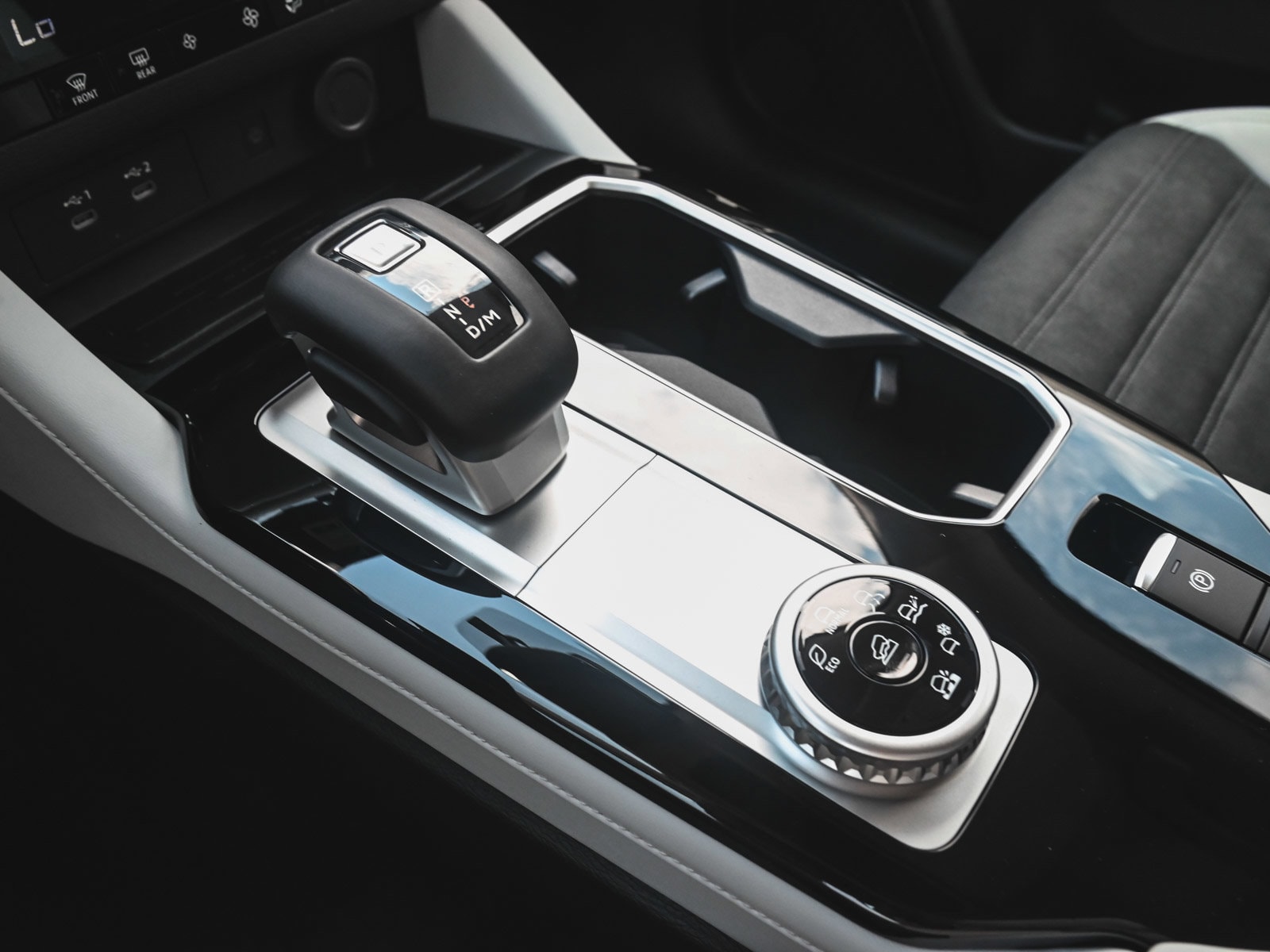 2025 Mitsubishi Outlander SE - Photo 26