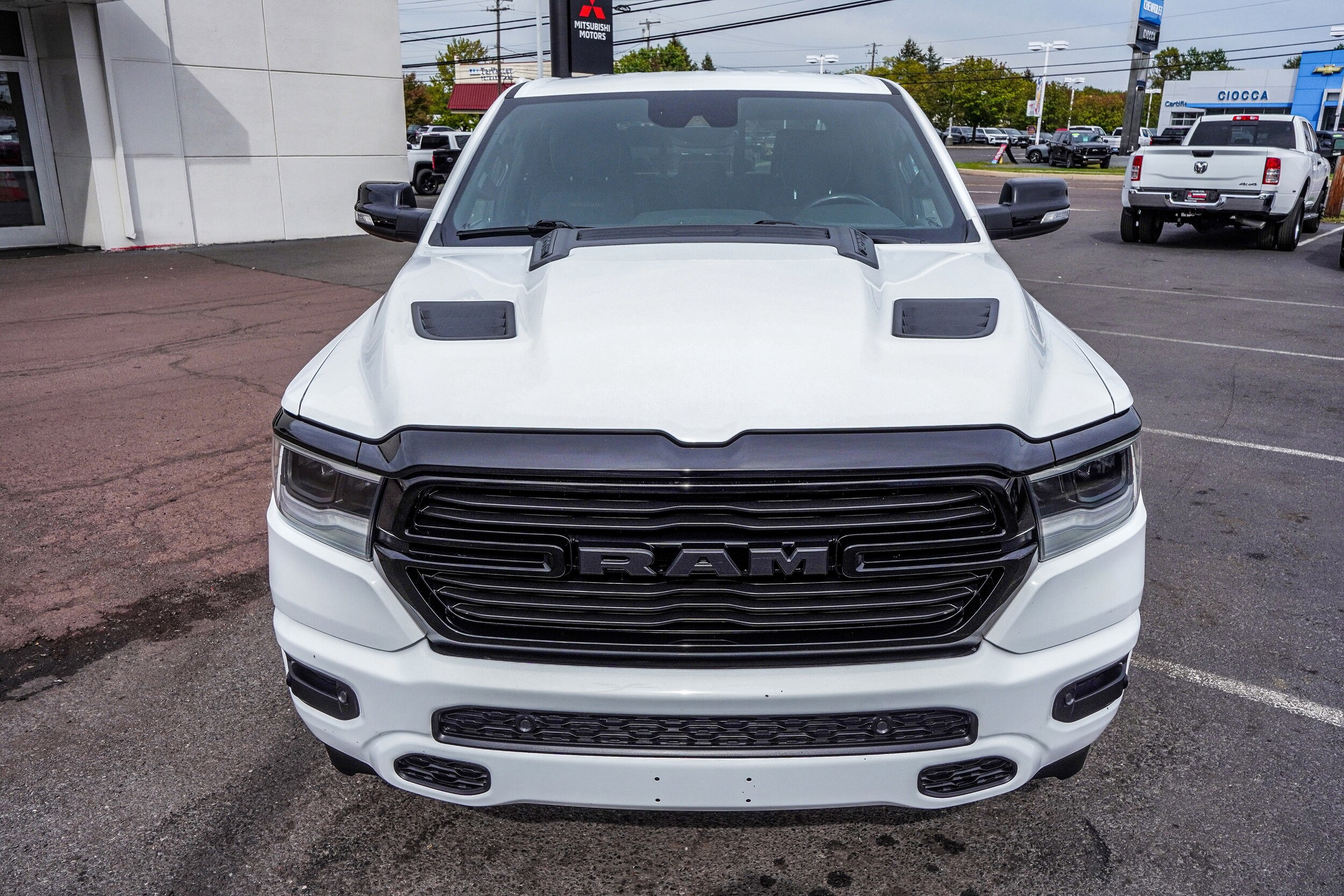 2022 Ram 1500 Laramie photo 2