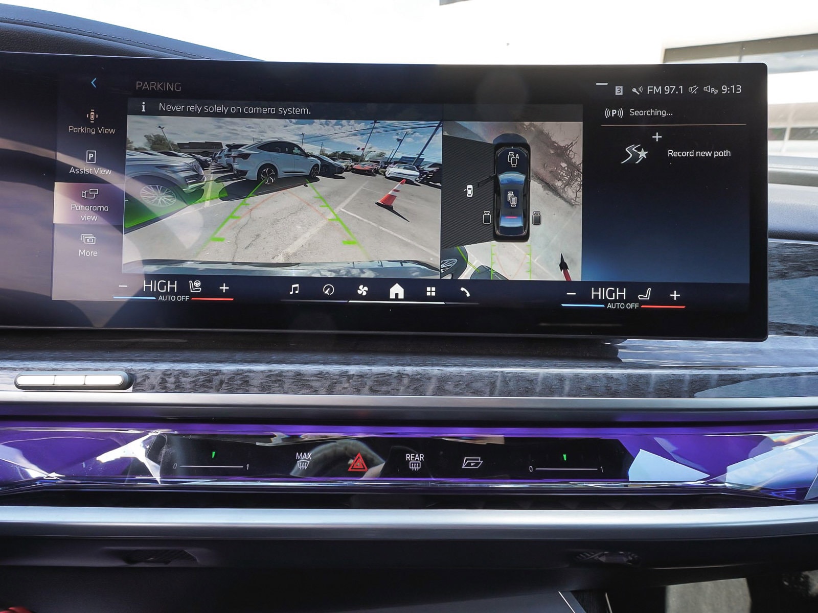 2024 BMW 7 Series 750e - Photo 26