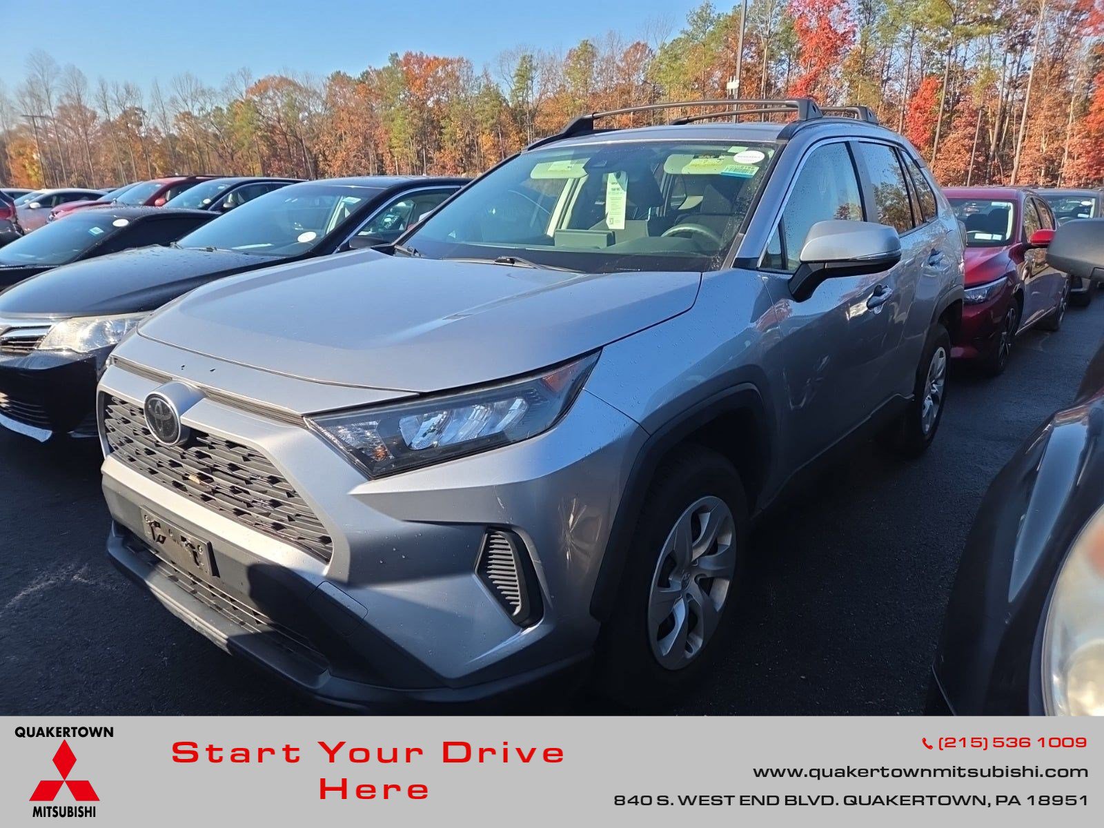 2019 Toyota RAV4 LE's photo