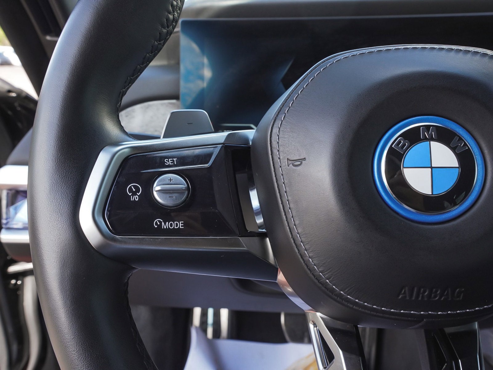 2024 BMW 7 Series 750e - Photo 19