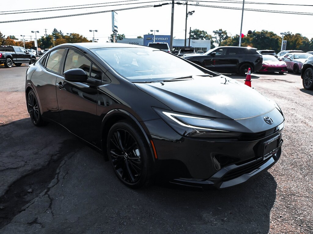 Used 2025 Toyota Prius LE Hatchback