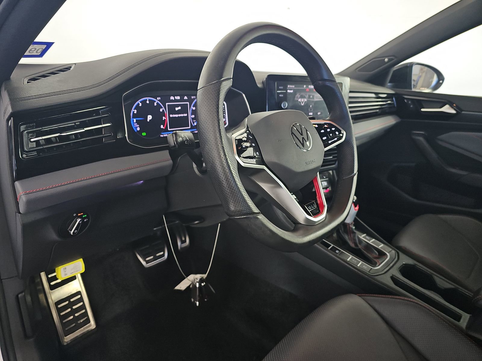 2025 Volkswagen Jetta GLI 2.0T Autobahn photo 4