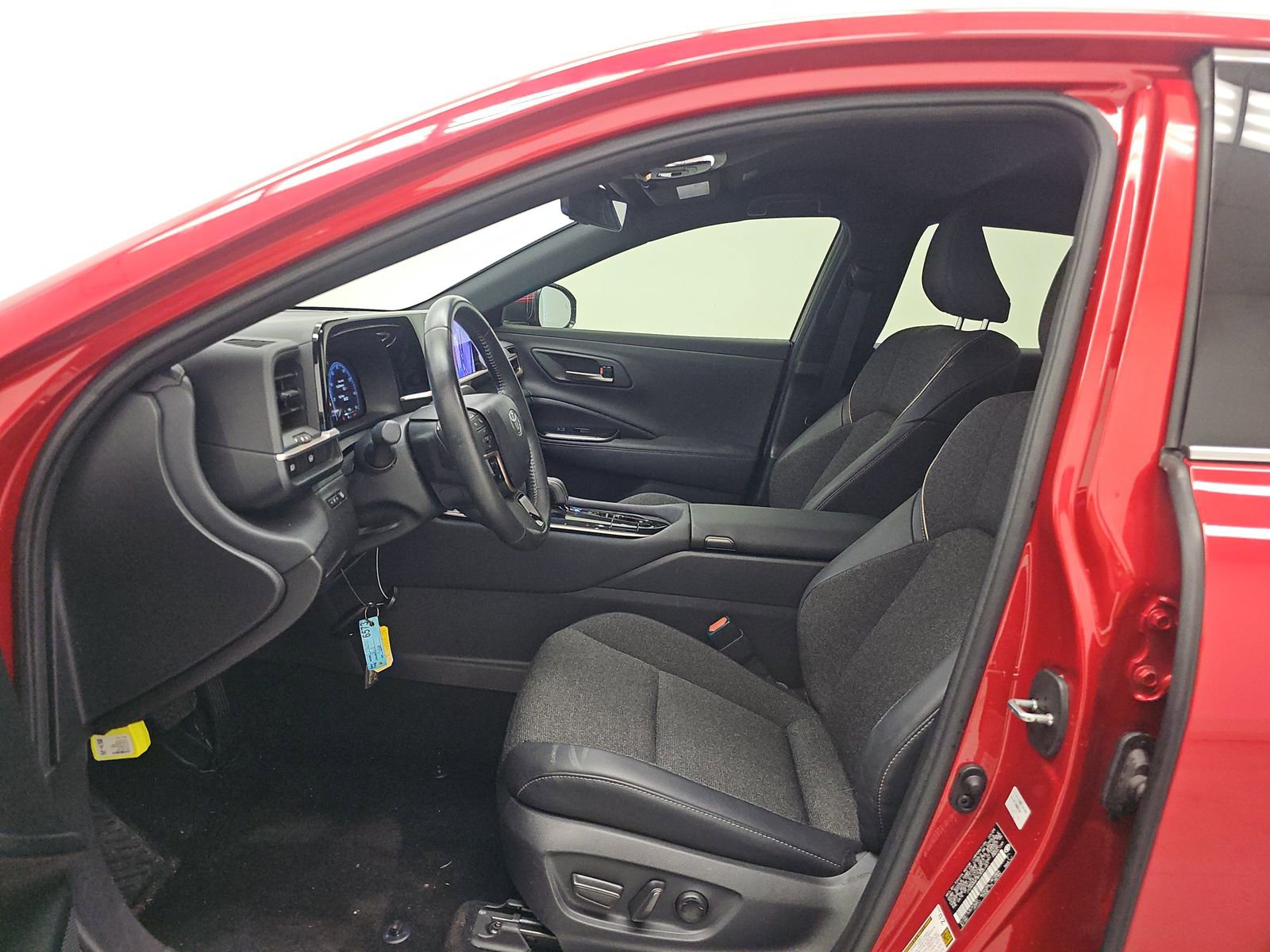 2024 Toyota Crown XLE photo 3