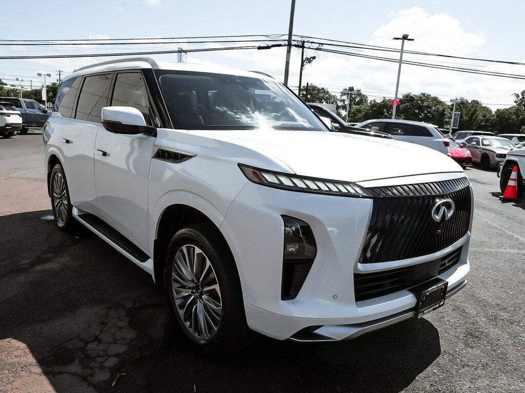 Used 2025 INFINITI QX80 LUXE SUV