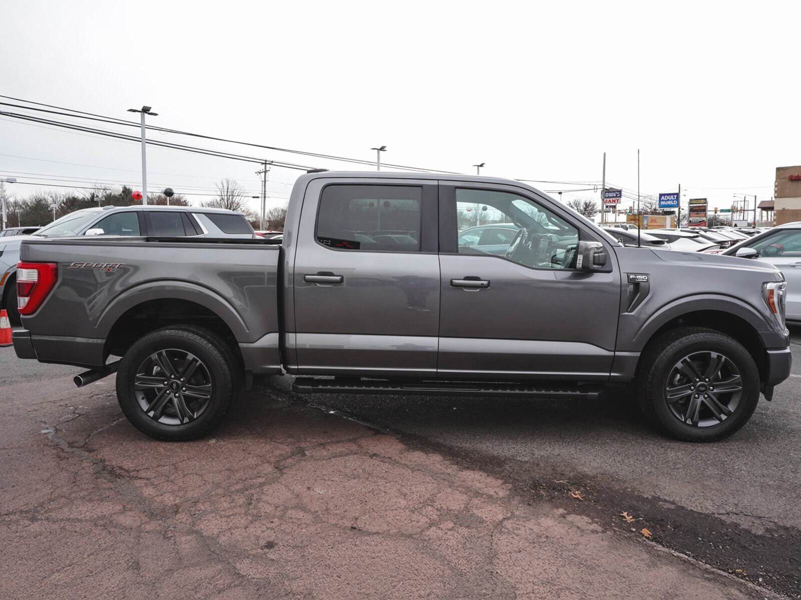 2023 Ford F-150 Lariat photo 4