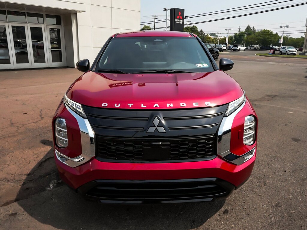 New 2026 Mitsubishi Outlander LE SUV