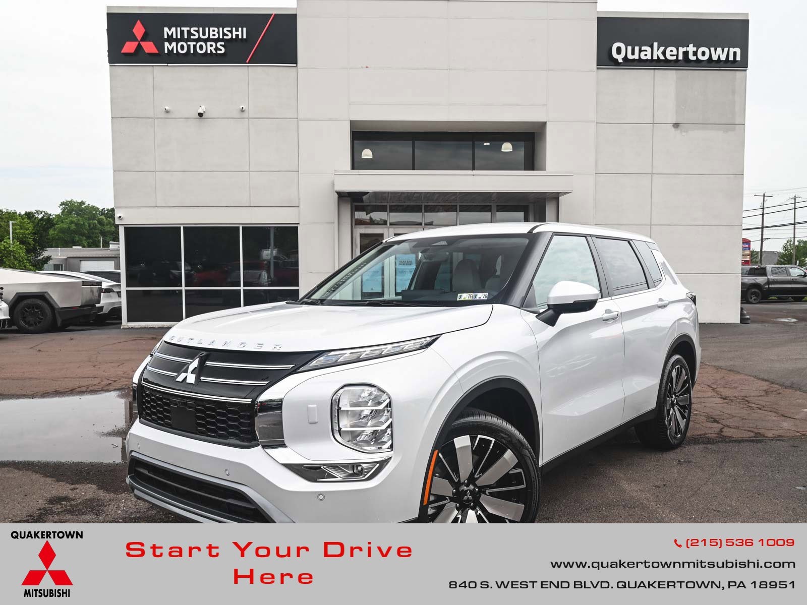 2025 Mitsubishi Outlander SE's photo