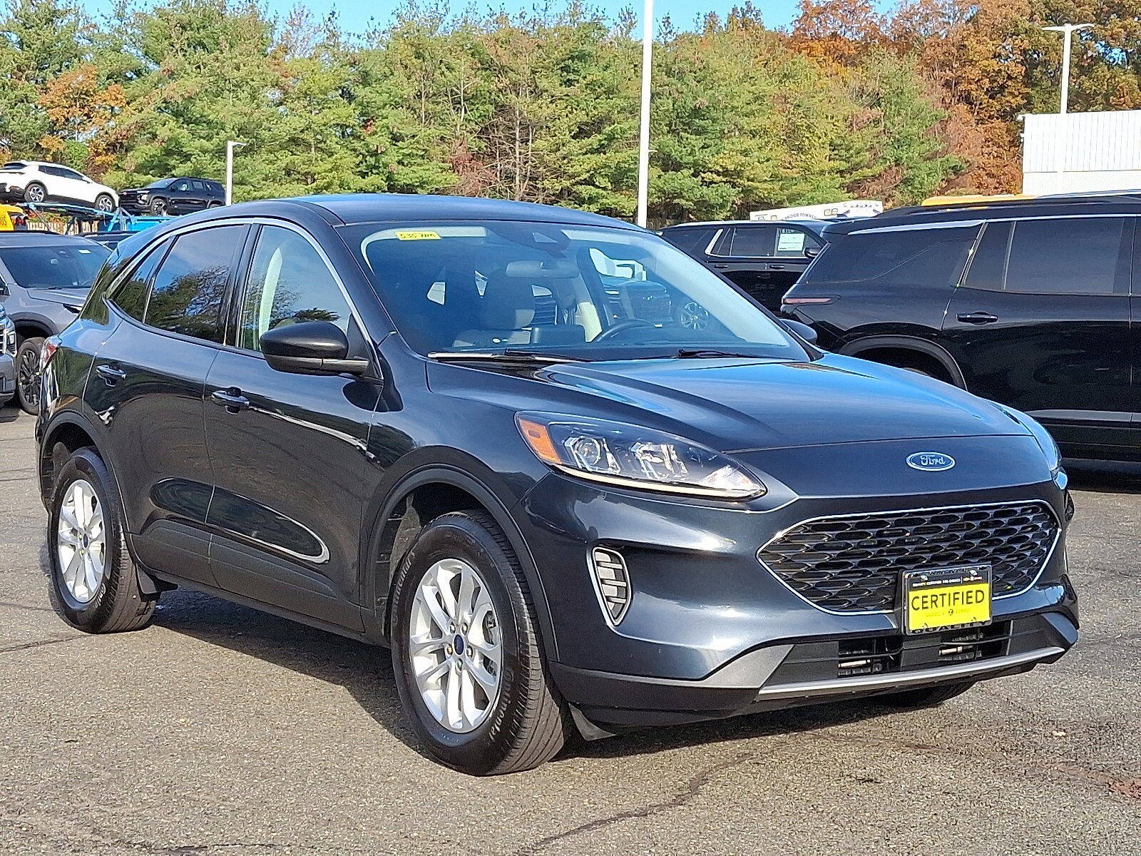 2022 Ford Escape SE photo 2