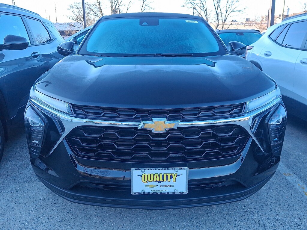 New 2026 Chevrolet Trax LS SUV