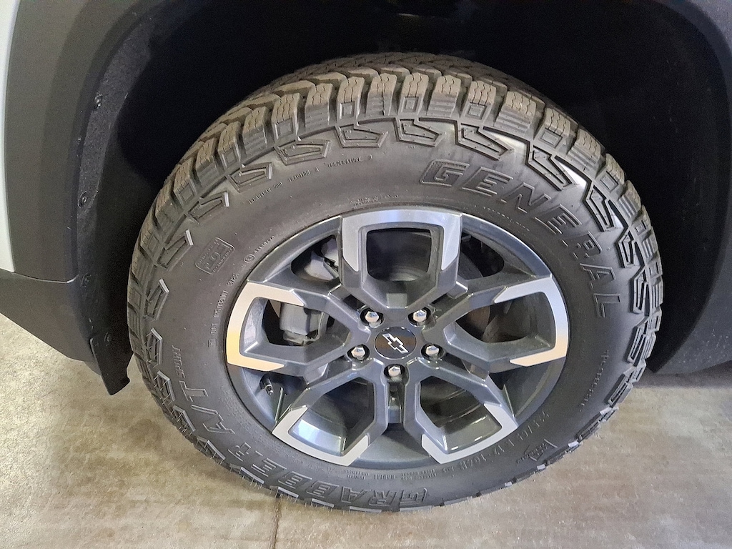 New 2026 Chevrolet Equinox Activ SUV