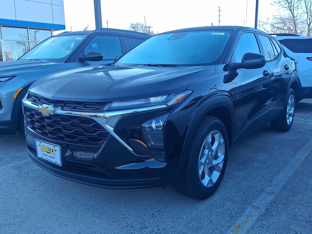 New 2026 Chevrolet Trax LS SUV
