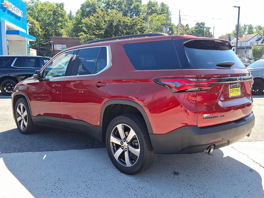 Used 2022 Chevrolet Traverse LT Leather SUV