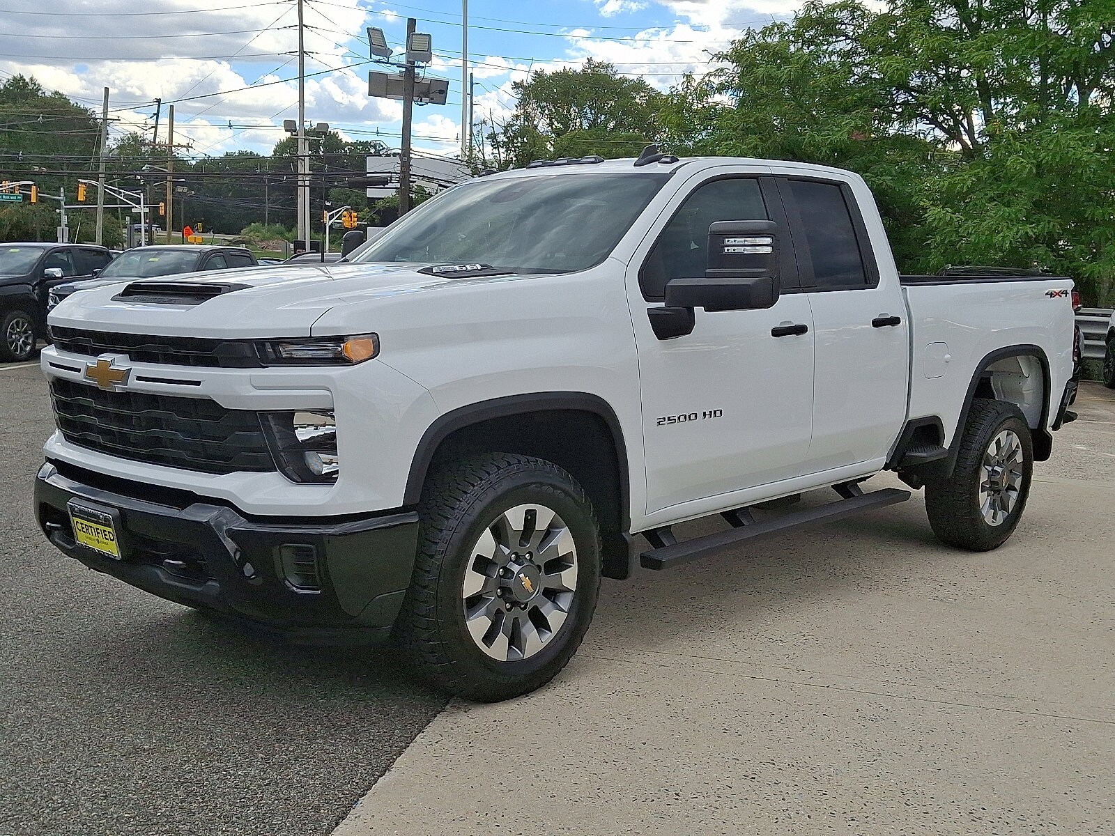 2025 Chevrolet Silverado 2500HD Custom photo 2