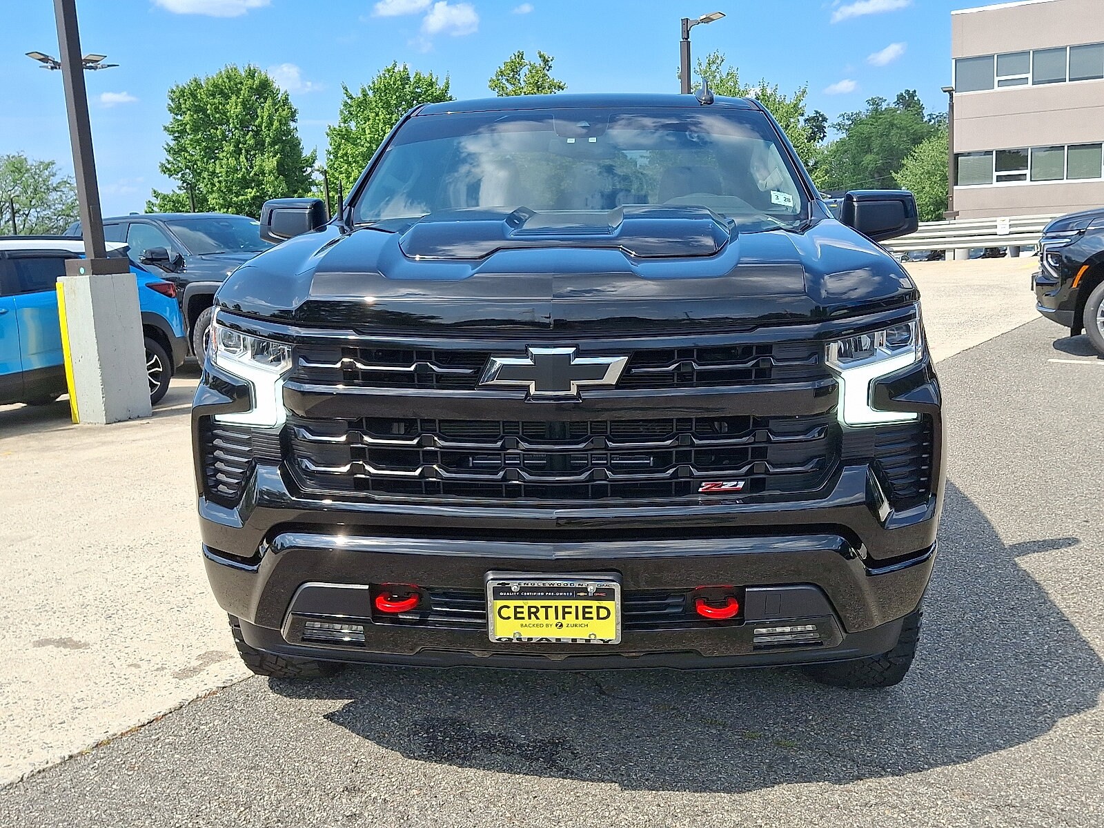 2022 Chevrolet Silverado 1500 LT Trail Boss photo 2