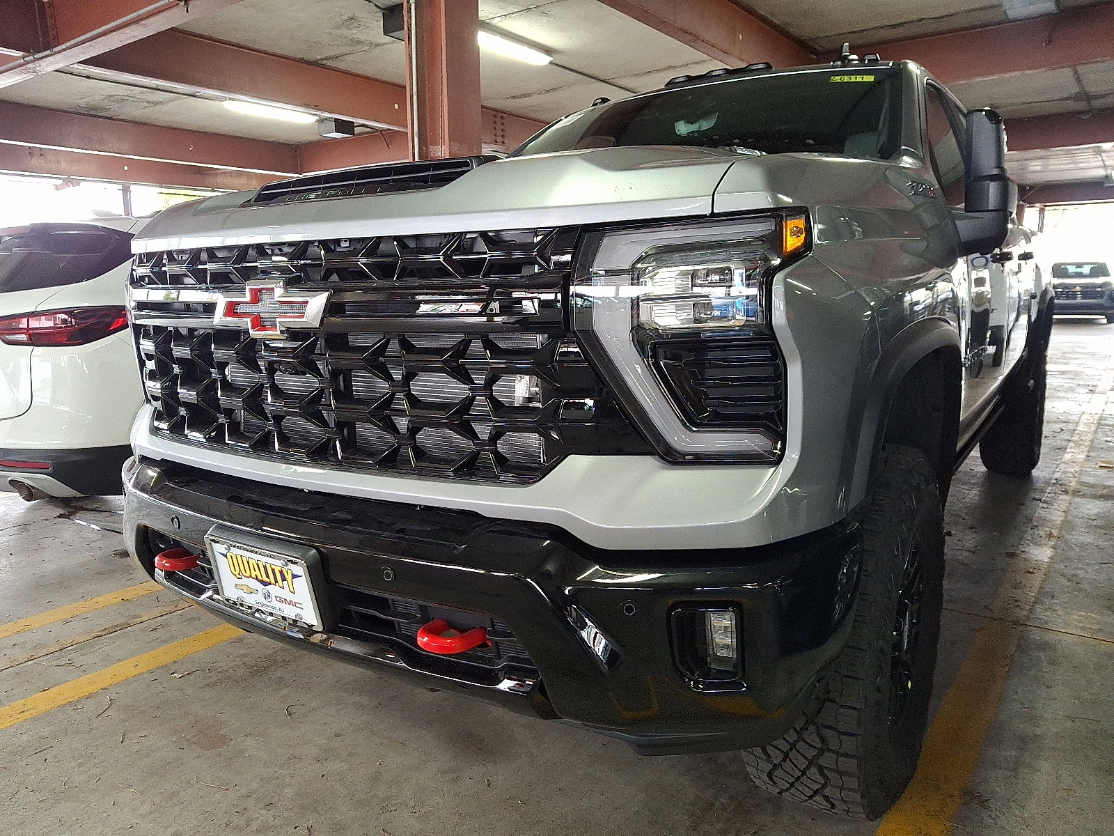 View vehicle photo 3