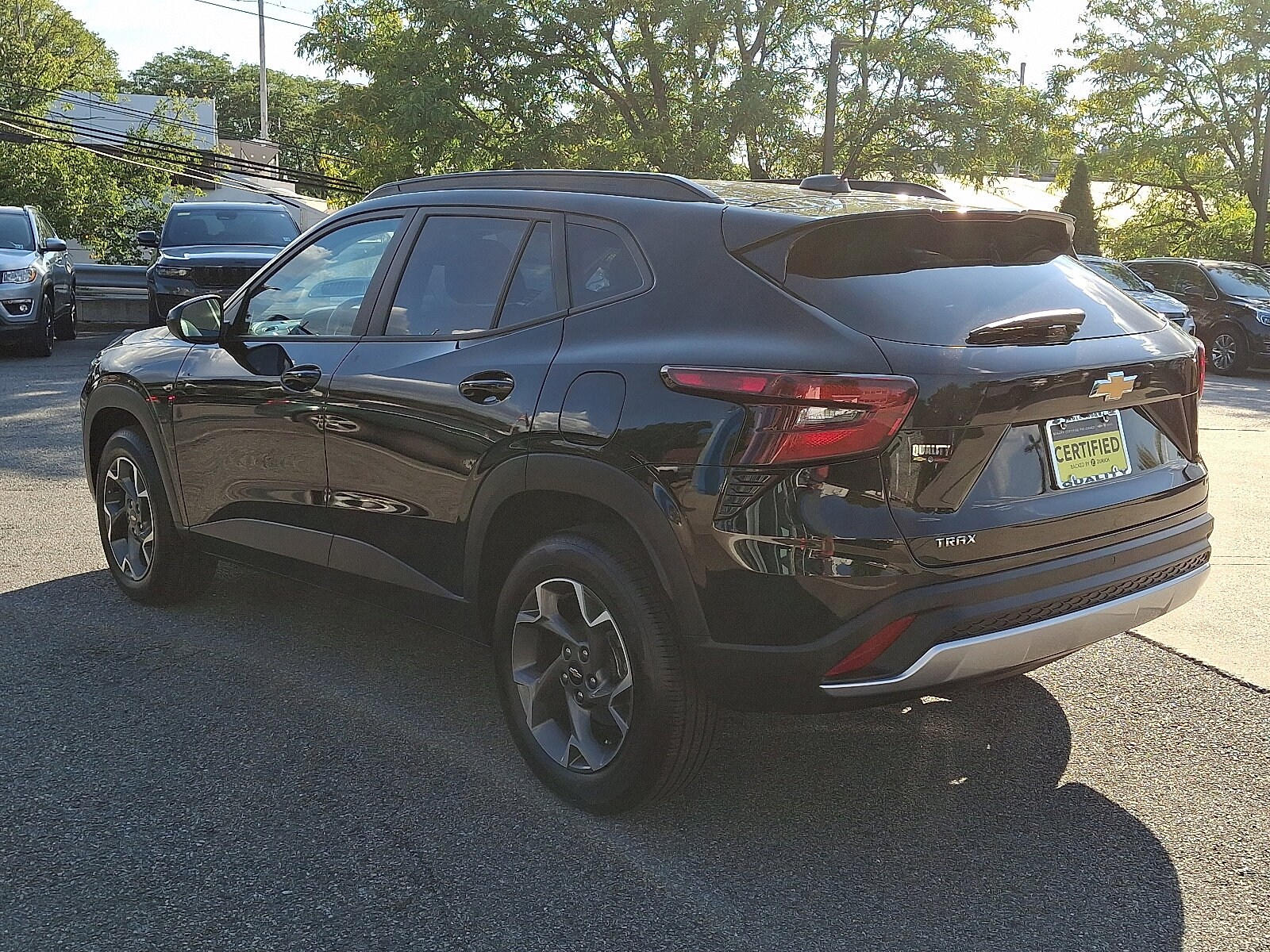 2025 Chevrolet Trax LT photo 2