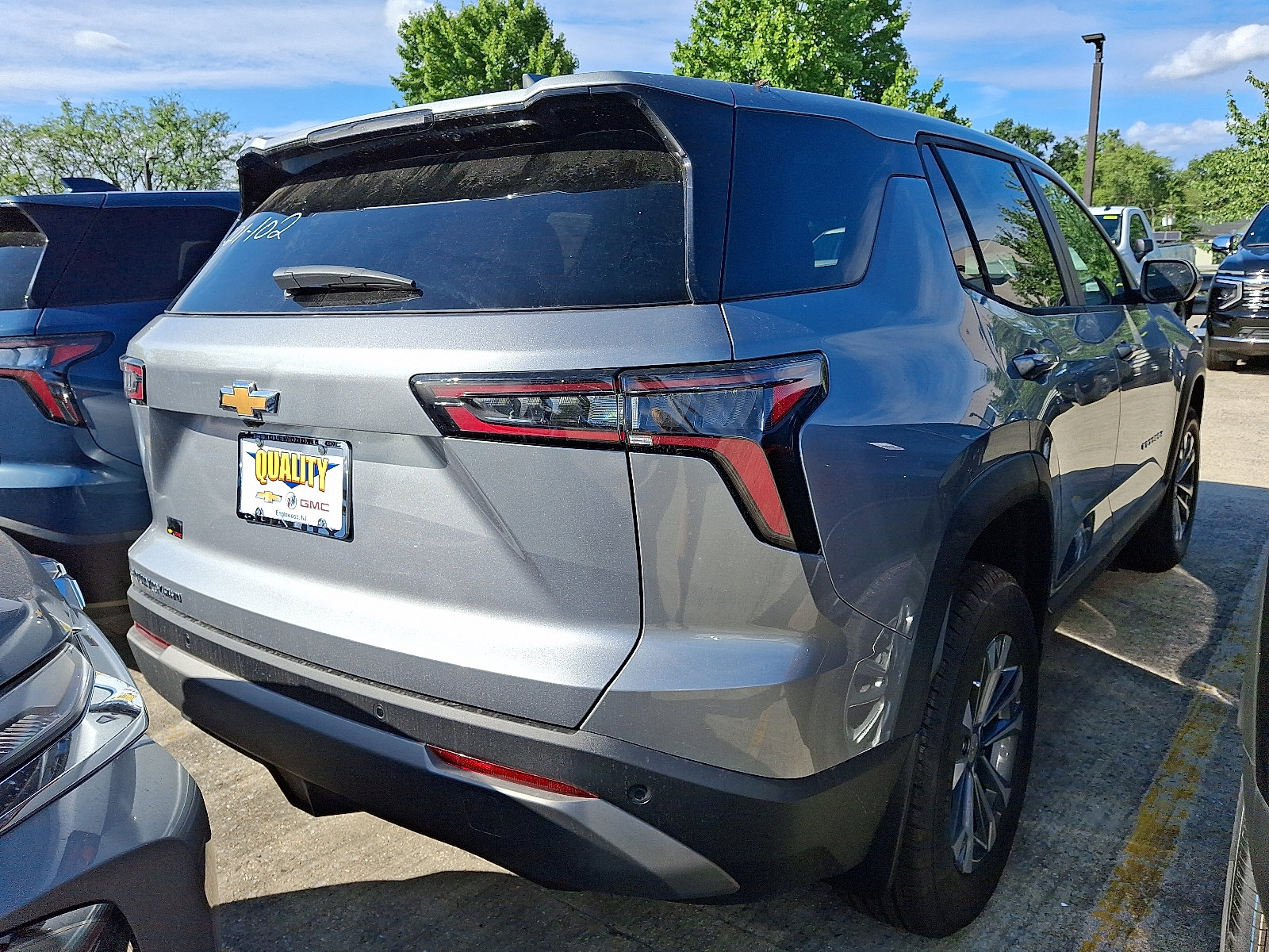 2026 Chevrolet Equinox LT photo 4