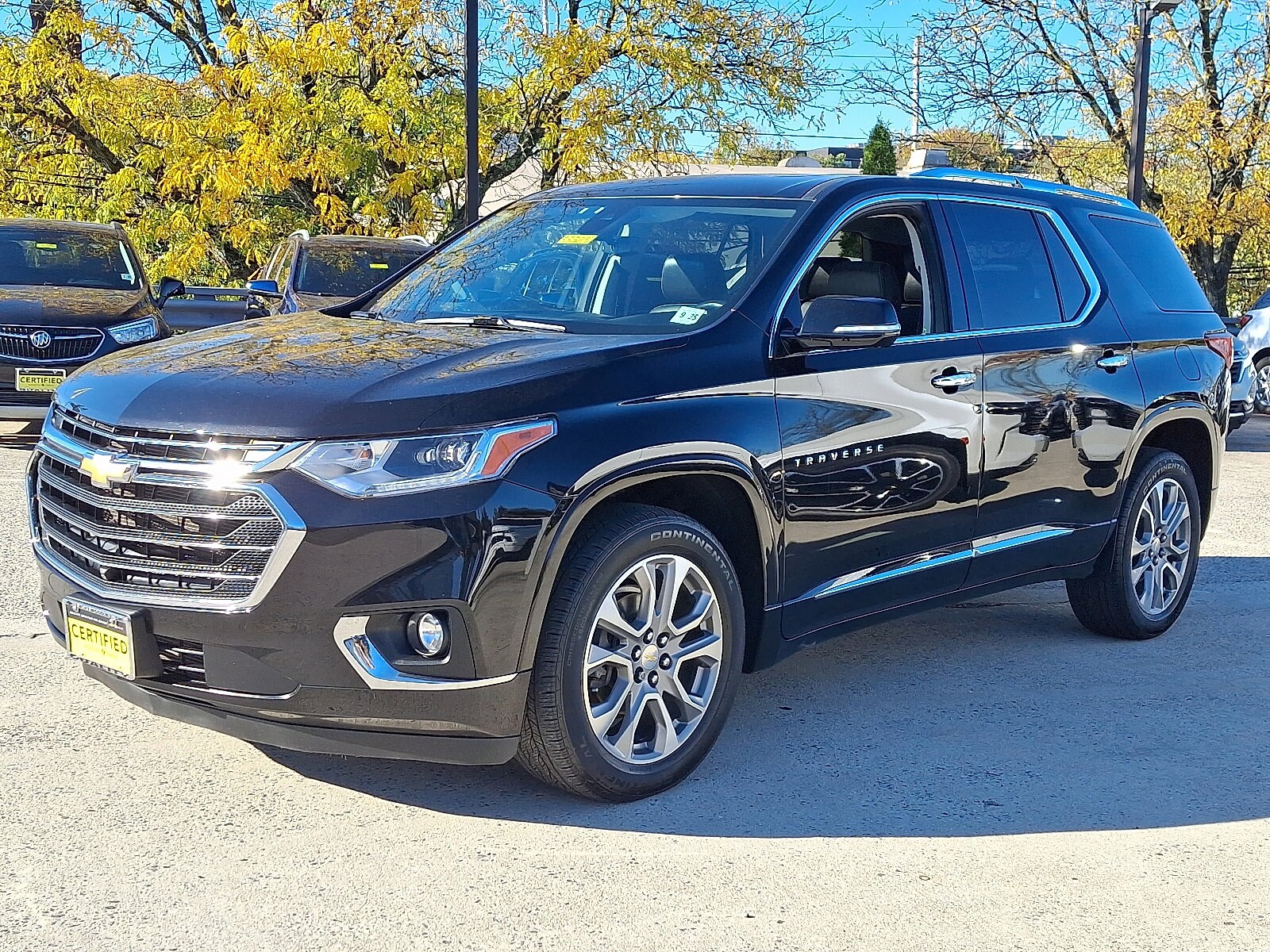 2020 Chevrolet Traverse Premier photo 3