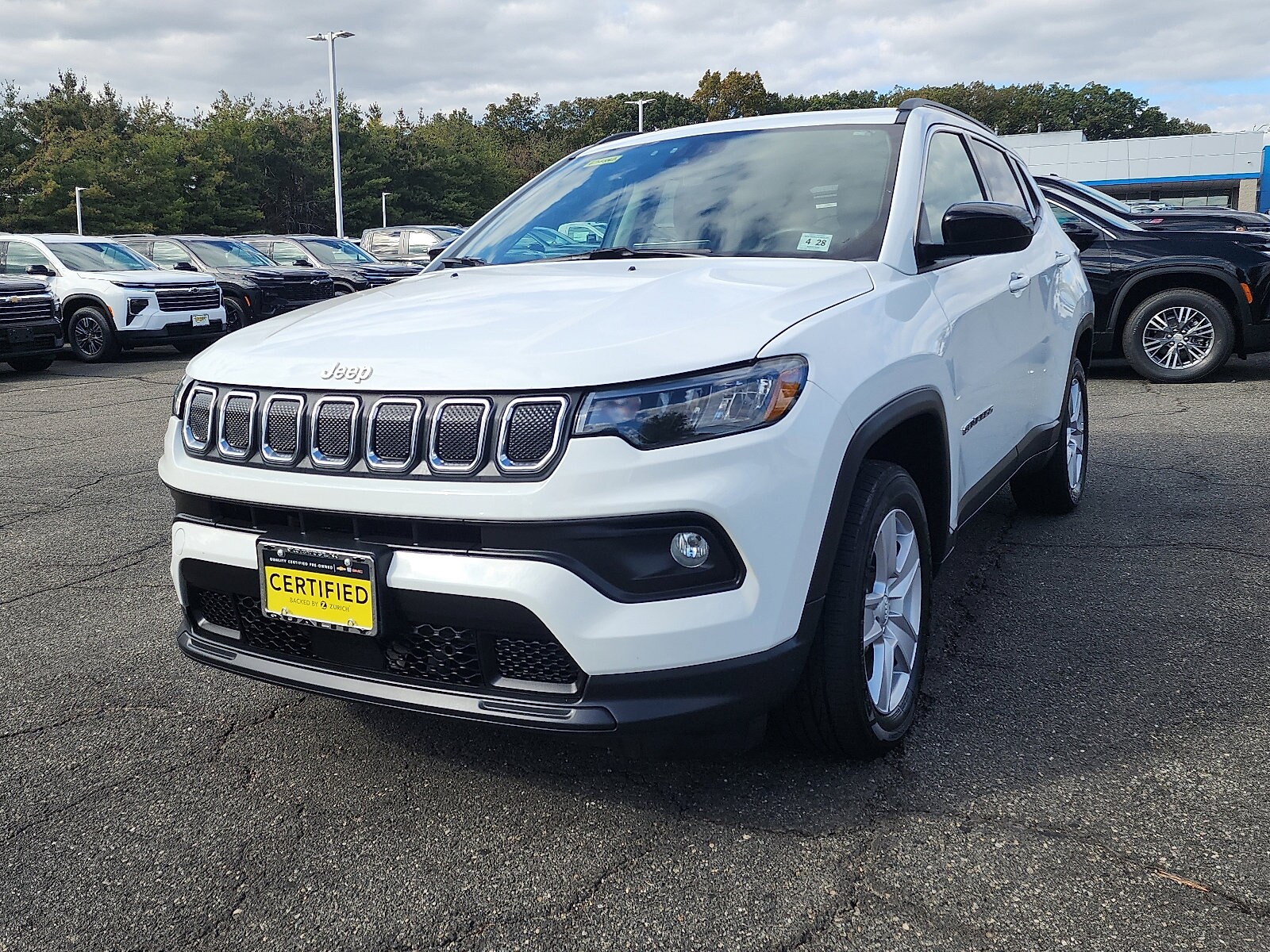 2022 Jeep Compass Latitude photo 4