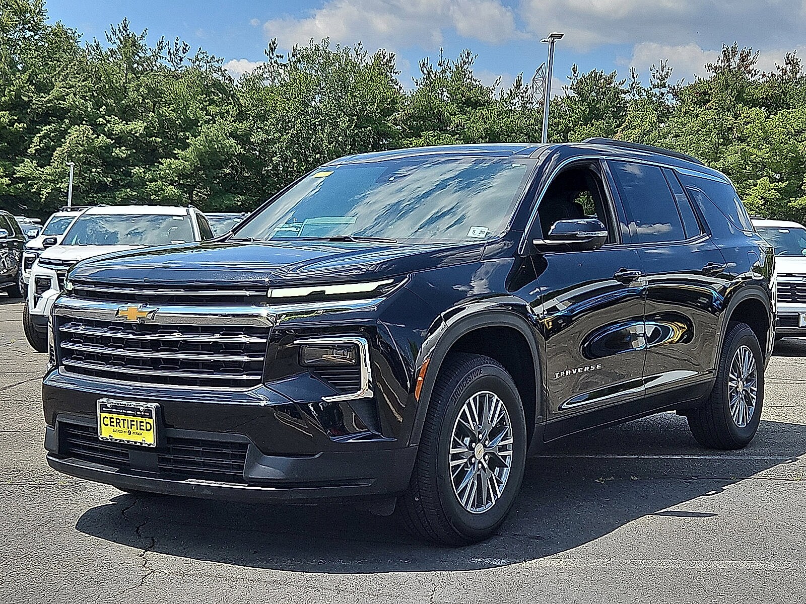 2024 Chevrolet Traverse photo 4