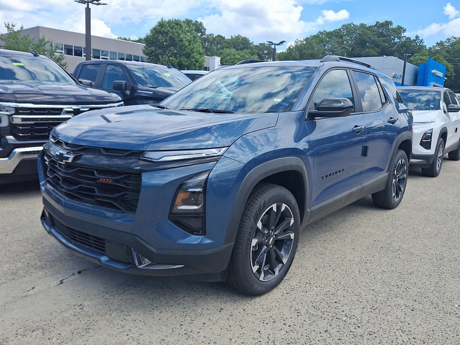 2026 Chevrolet Equinox RS photo 3