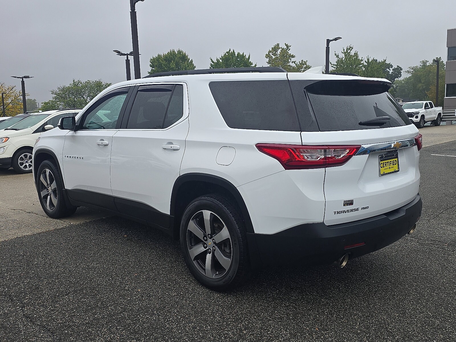 2021 Chevrolet Traverse Leather photo 2