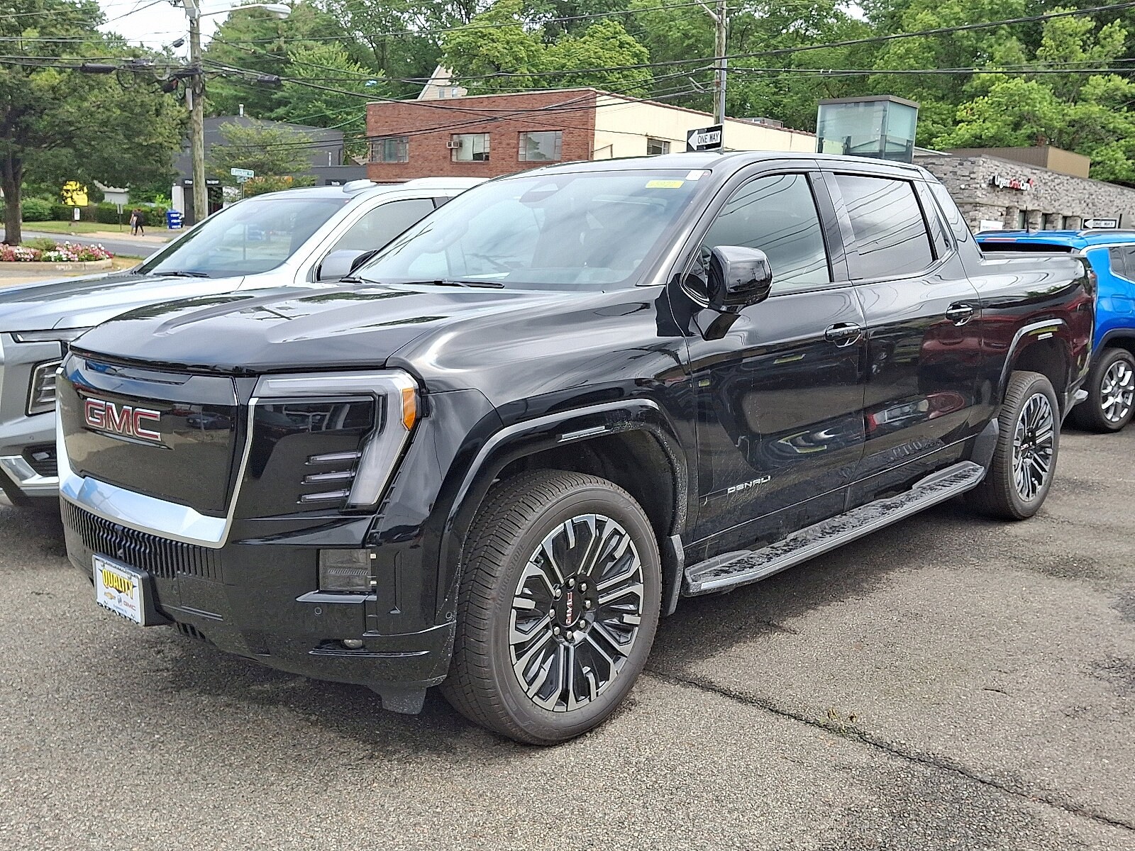 2026 Gmc Sierra EV Denali photo 2