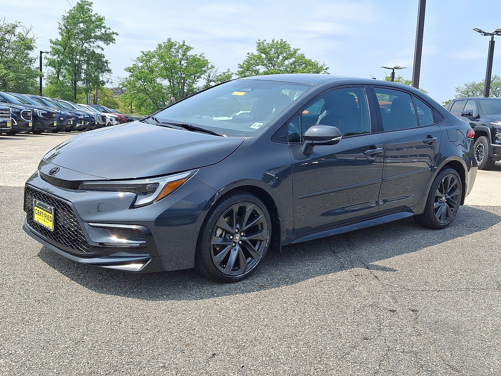 2023 Toyota Corolla SE photo 3