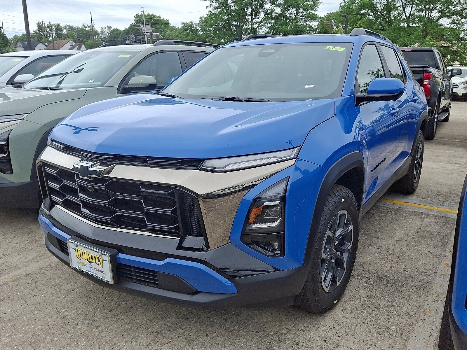 2026 Chevrolet Equinox ACTIV photo 2