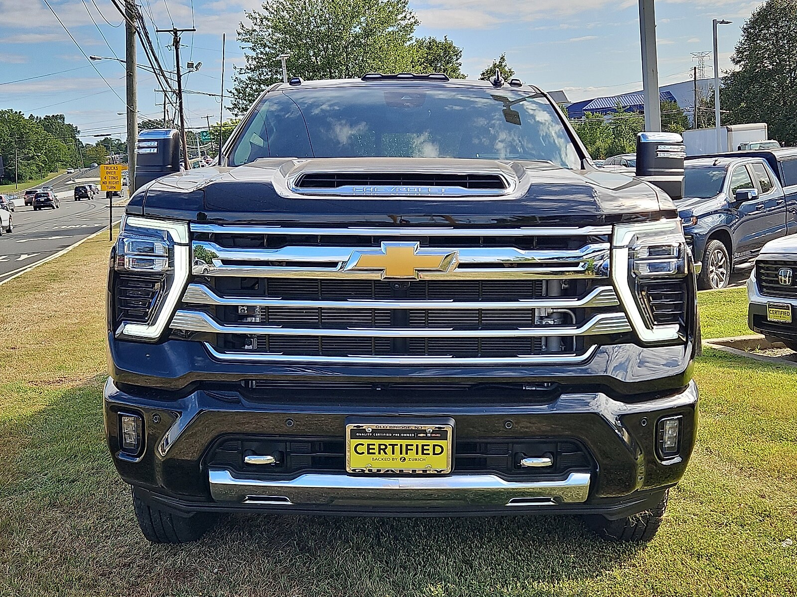 2025 Chevrolet Silverado 3500HD High Country photo 3