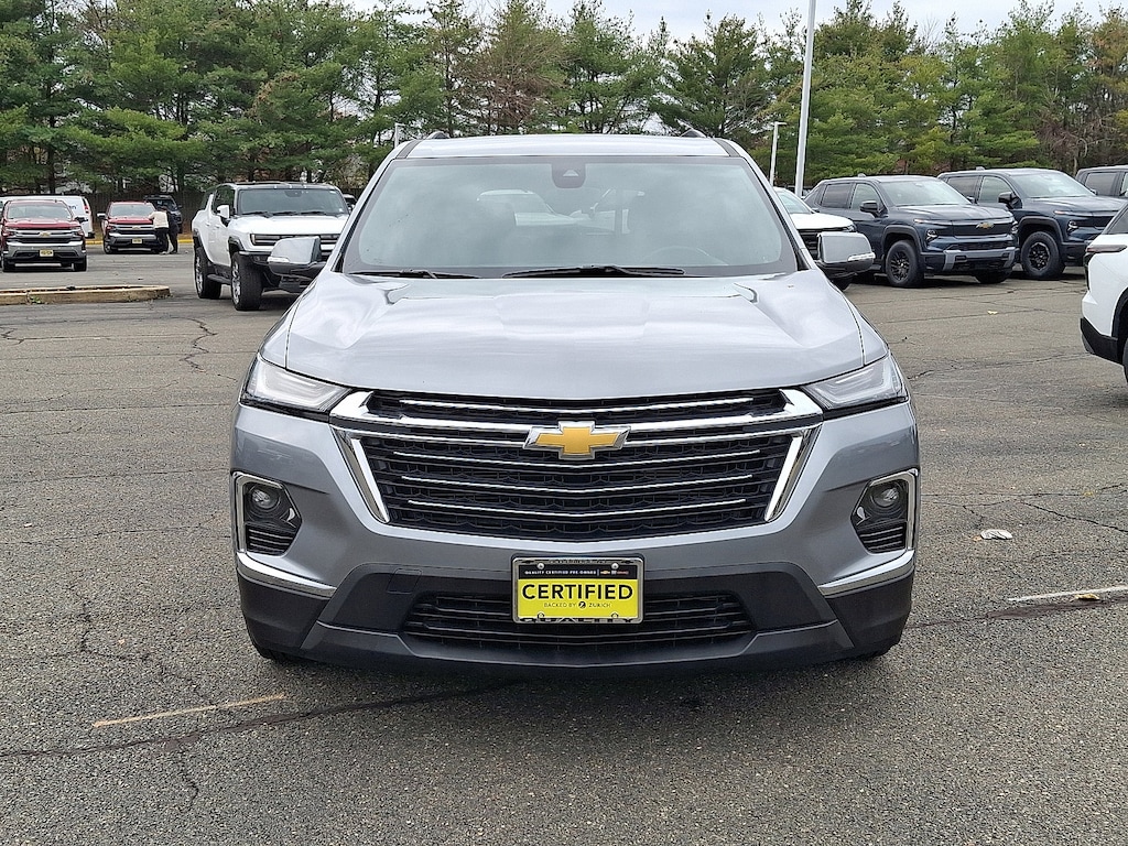 Used 2023 Chevrolet Traverse LT Cloth SUV