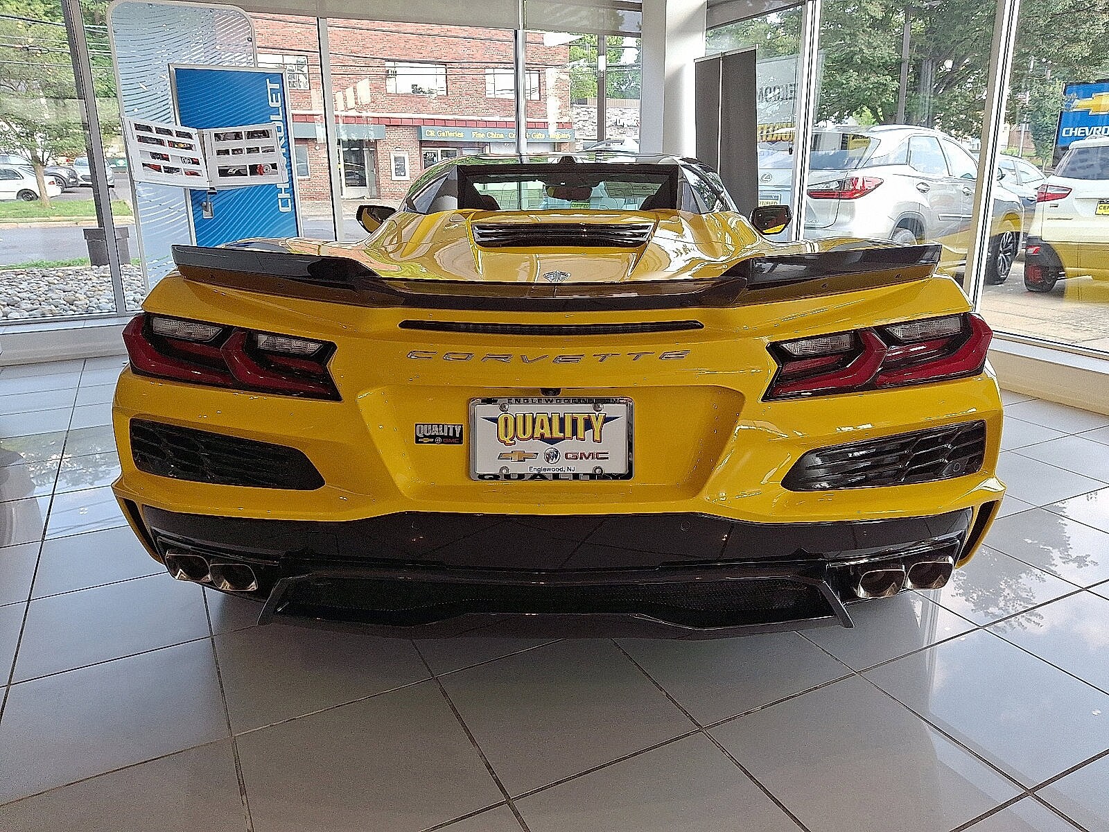 2025 Chevrolet Corvette E-Ray 3LZ Convertible photo 4