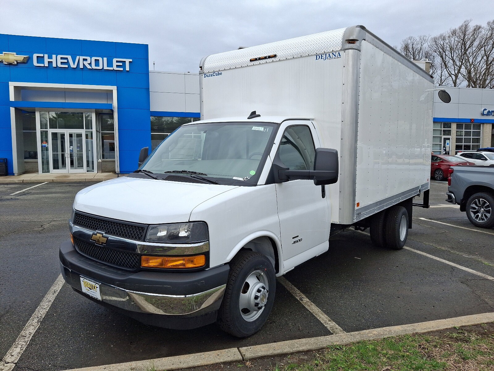 2024 Chevrolet Express Cutaway Van photo 3