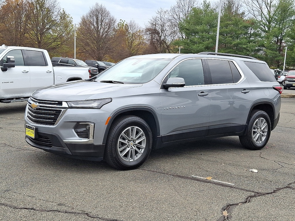Used 2023 Chevrolet Traverse LT Cloth SUV