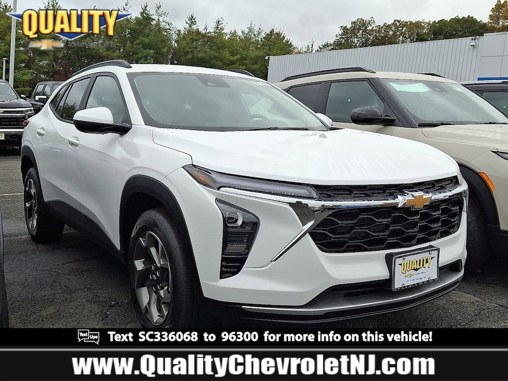 New 2025 Chevrolet Trax LT SUV