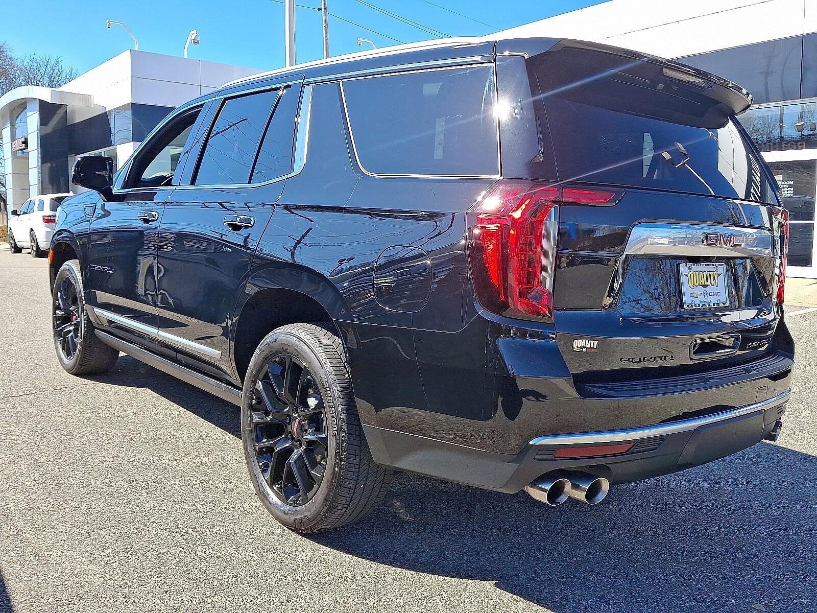2024 Gmc Yukon Denali photo 2