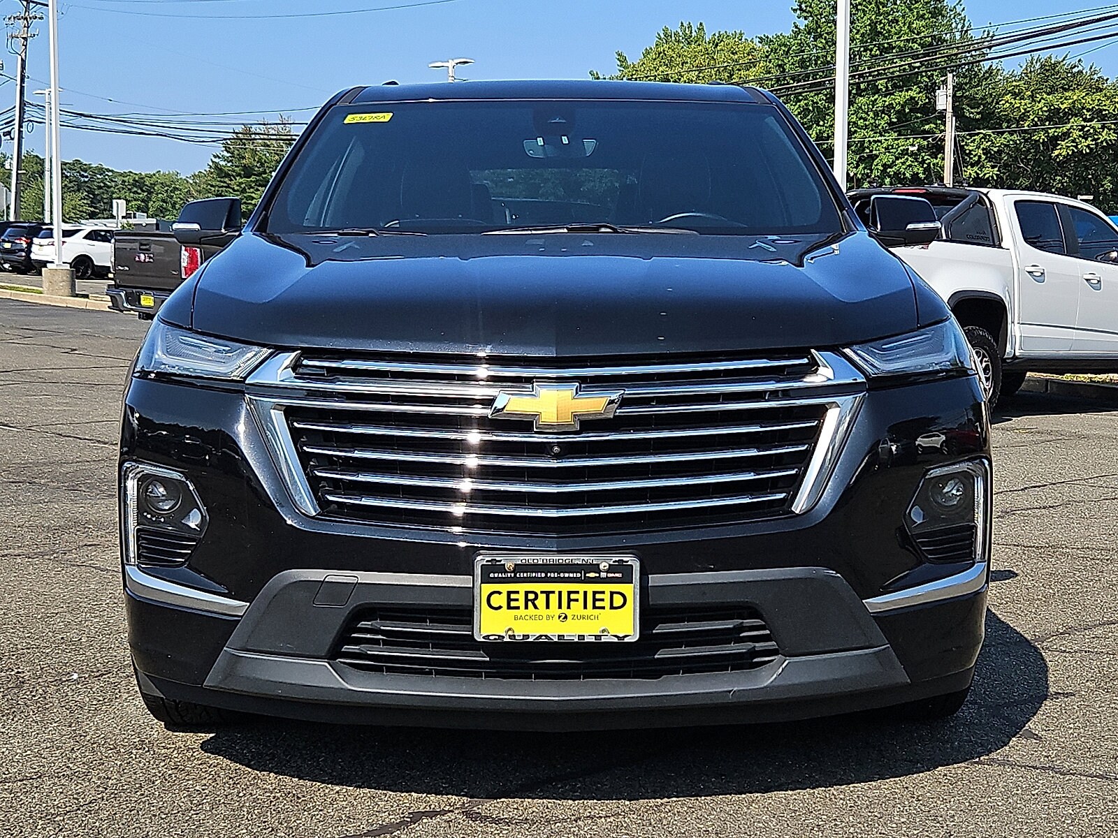 2023 Chevrolet Traverse Premier photo 2