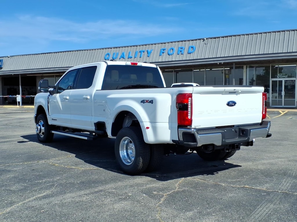 New 2026 Ford Super Duty F-350® Lariat® TRUCK