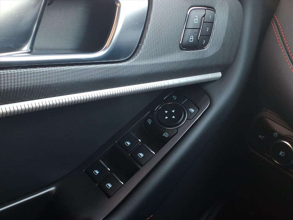 2026 Ford Explorer ST - Photo 13