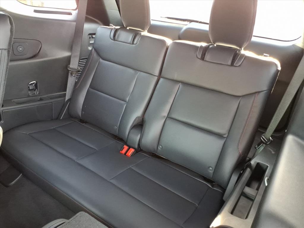 2026 Ford Explorer ST - Photo 17