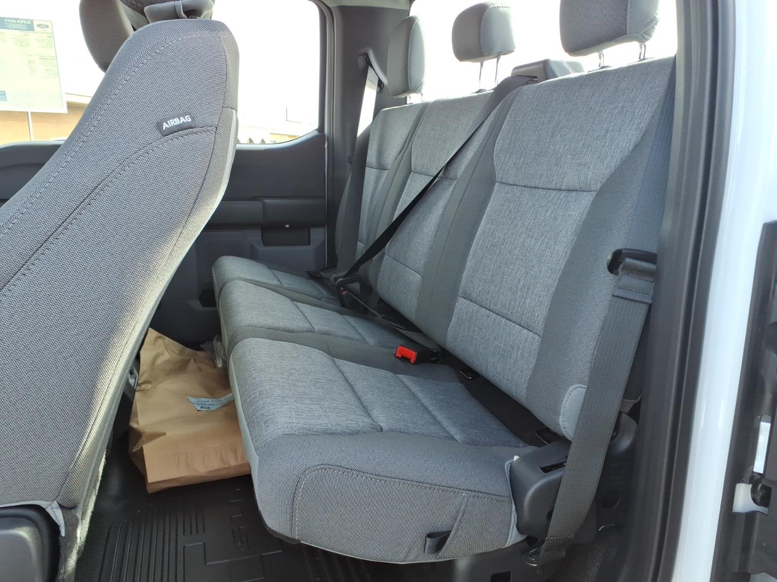 2026 Ford F-350 Super Duty Chassis Cab XL - Photo 15