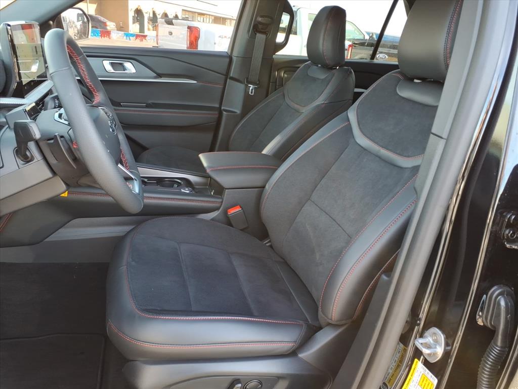 2026 Ford Explorer ST - Photo 15