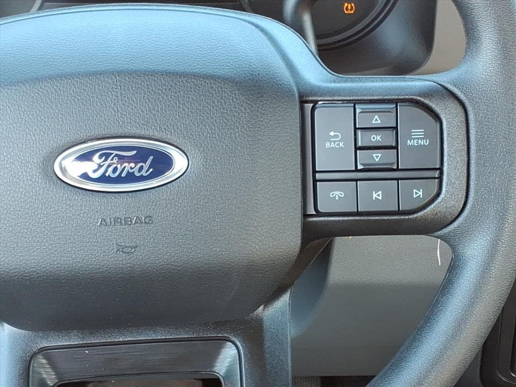 2026 Ford F-350 Super Duty Chassis Cab XL - Photo 7