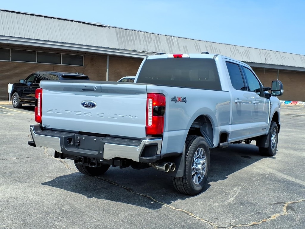 New 2026 Ford Super Duty F-350® Lariat® TRUCK